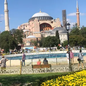 Couette-café Bachos View Hagia Sophia, Istambul